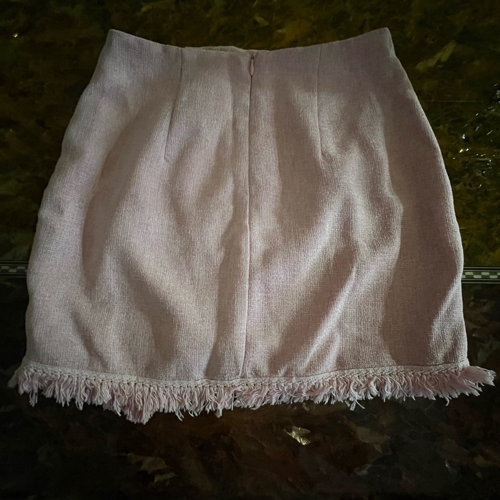 Skirts - Picture 2 of 9